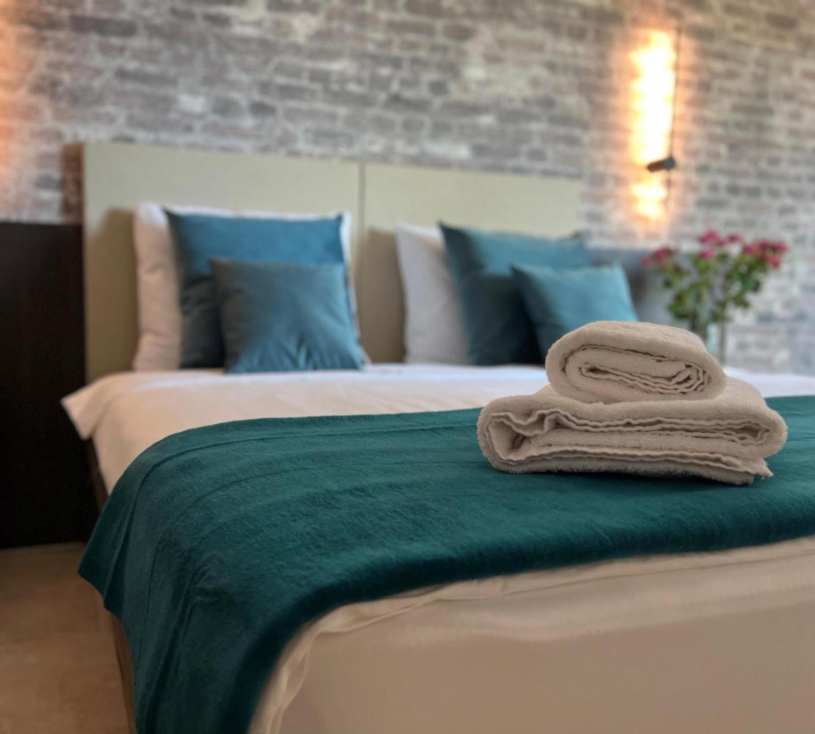Arena Prestige Rooms Pula Ngoại thất bức ảnh